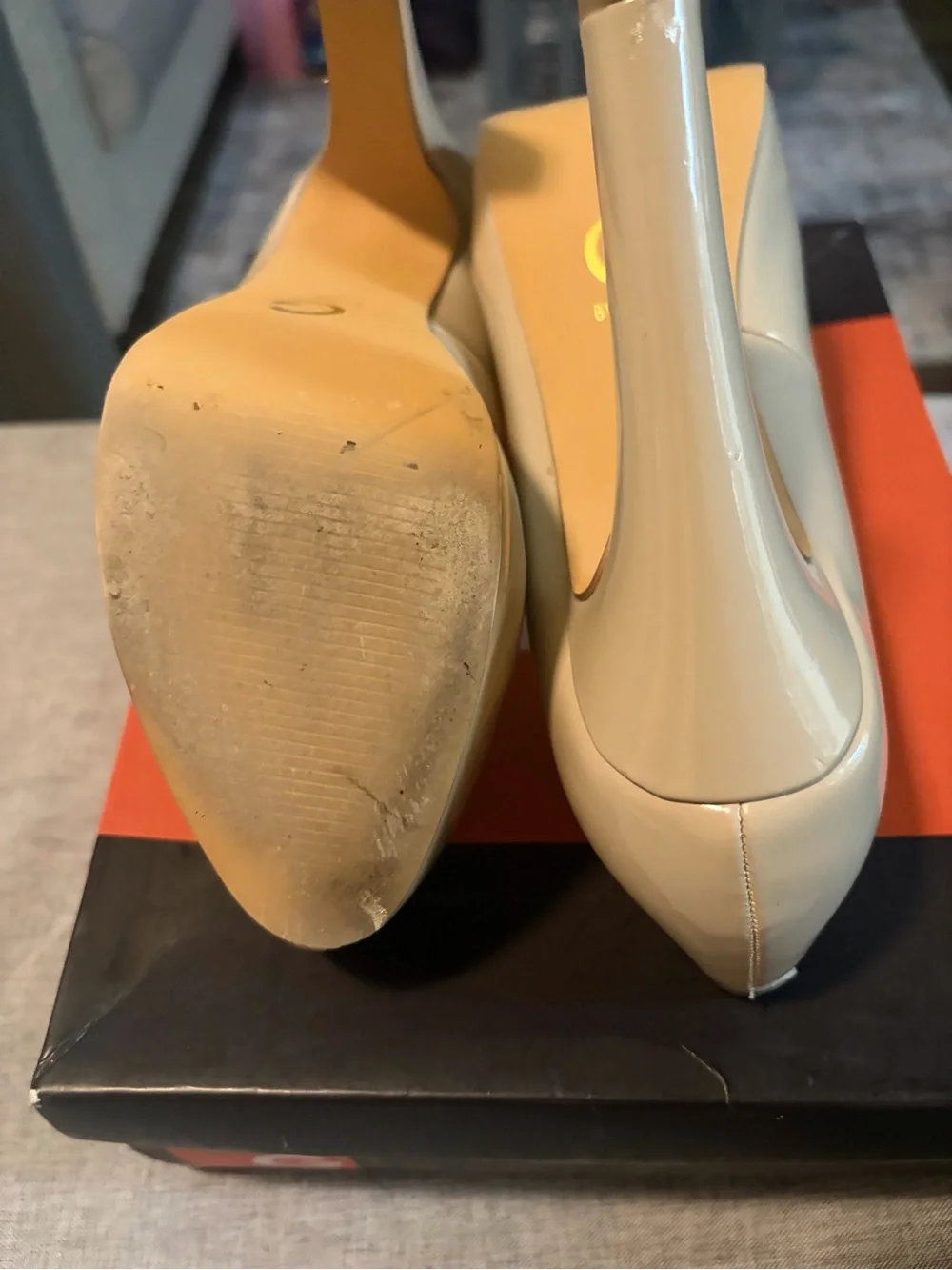 G by Guess Cream Patent Round-Toe Pumps